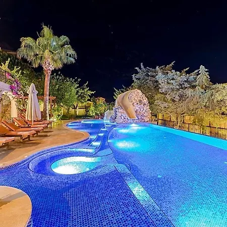Sleeps 8 Air Con Kalkan