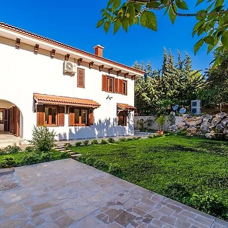 Sleeps 8 Air Con Kalkan