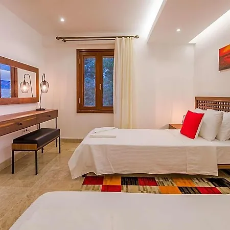 Sleeps 8 Air Con * Kalkan