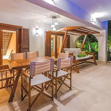 Villa Sleeps 8 Air Con Kalkan