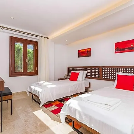 Sleeps 8 Air Con *