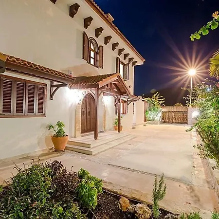 Villa Sleeps 8 Air Con Kalkan