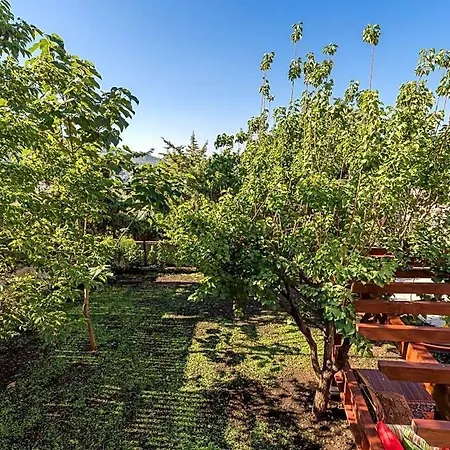 Sleeps 8 Air Con Villa *