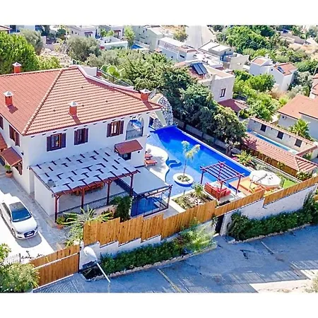 Sleeps 8 Air Con Kalkan